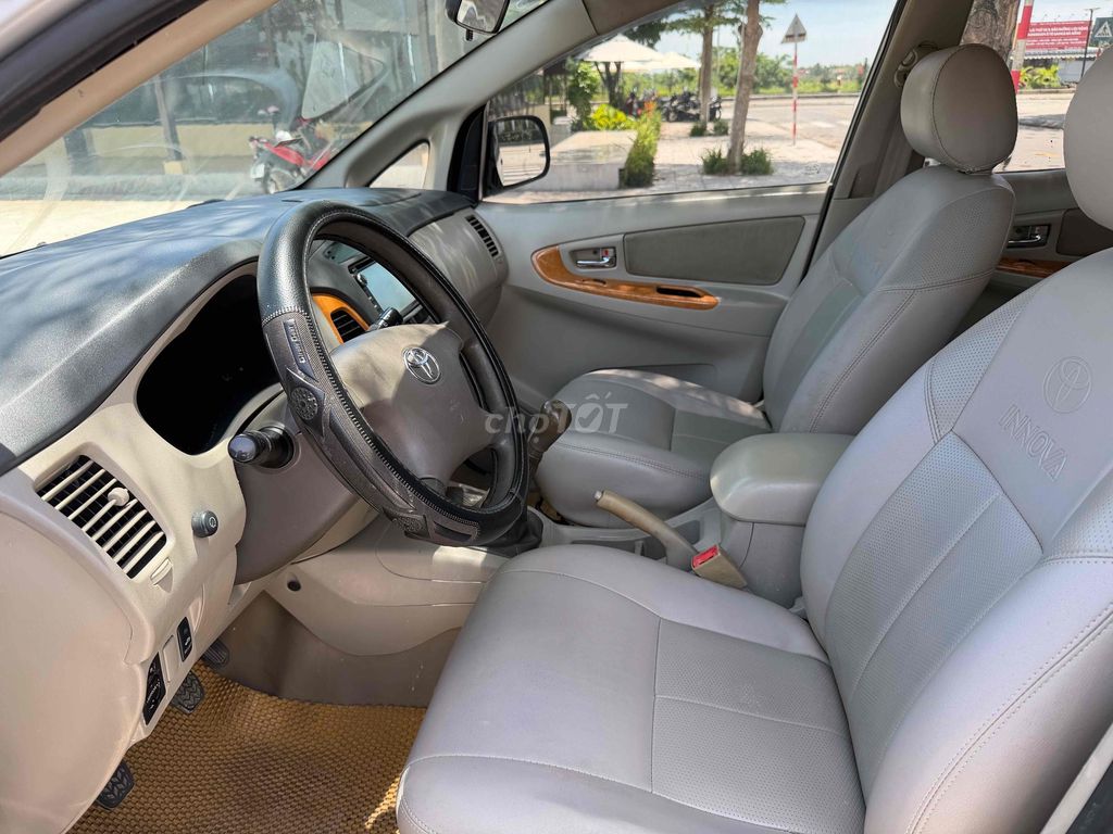 Toyota Innova G 2009 - ảnh 4