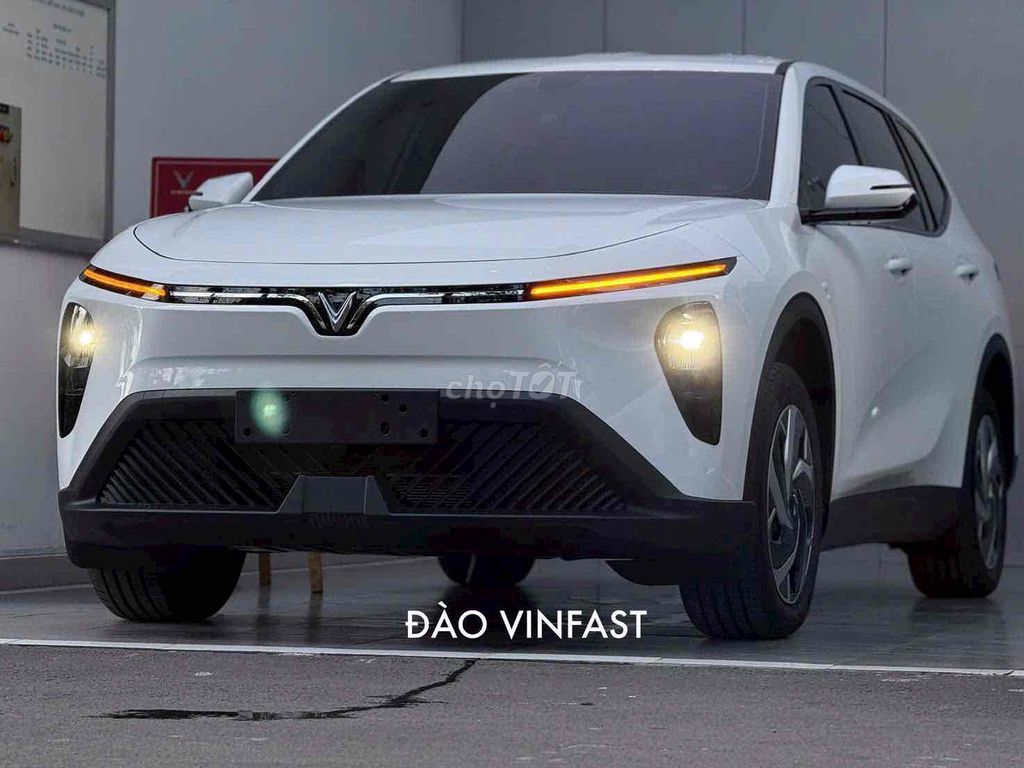 VinFast Limo Green - ảnh 1