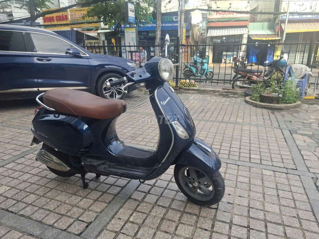 Piaggio Vespa 2012 - ảnh 2