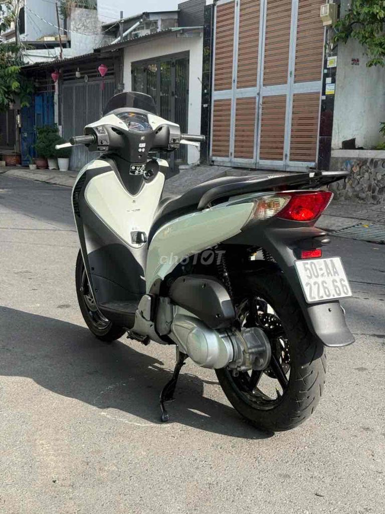 Honda SH 2012 - ảnh 4