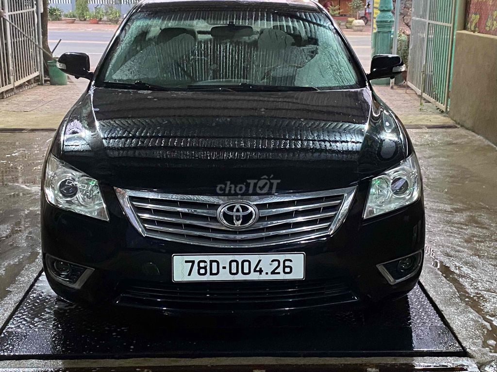 Toyota Camry - ảnh 1