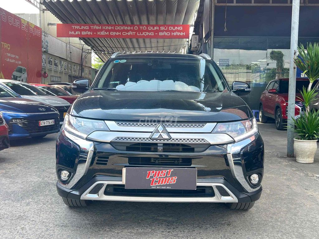 Mitsubishi Outlander 2021 - ảnh 1