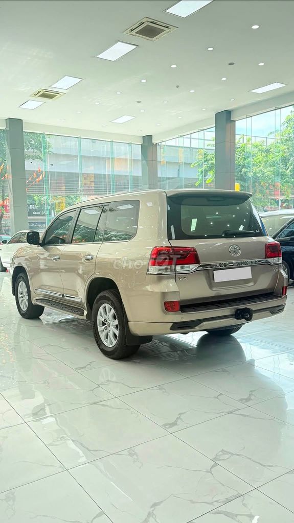 Toyota Land Cruiser 2016 - ảnh 3