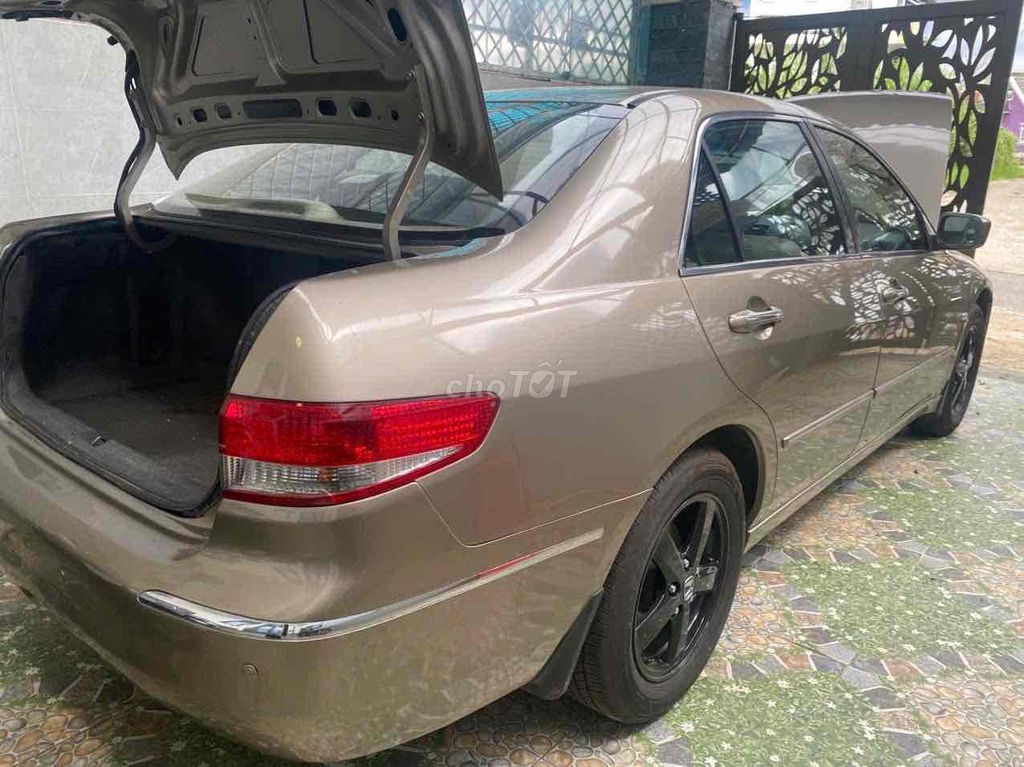 Honda Accord 2005 - ảnh 4