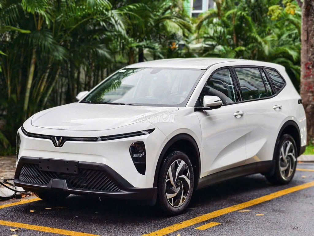VinFast Limo Green - ảnh 1