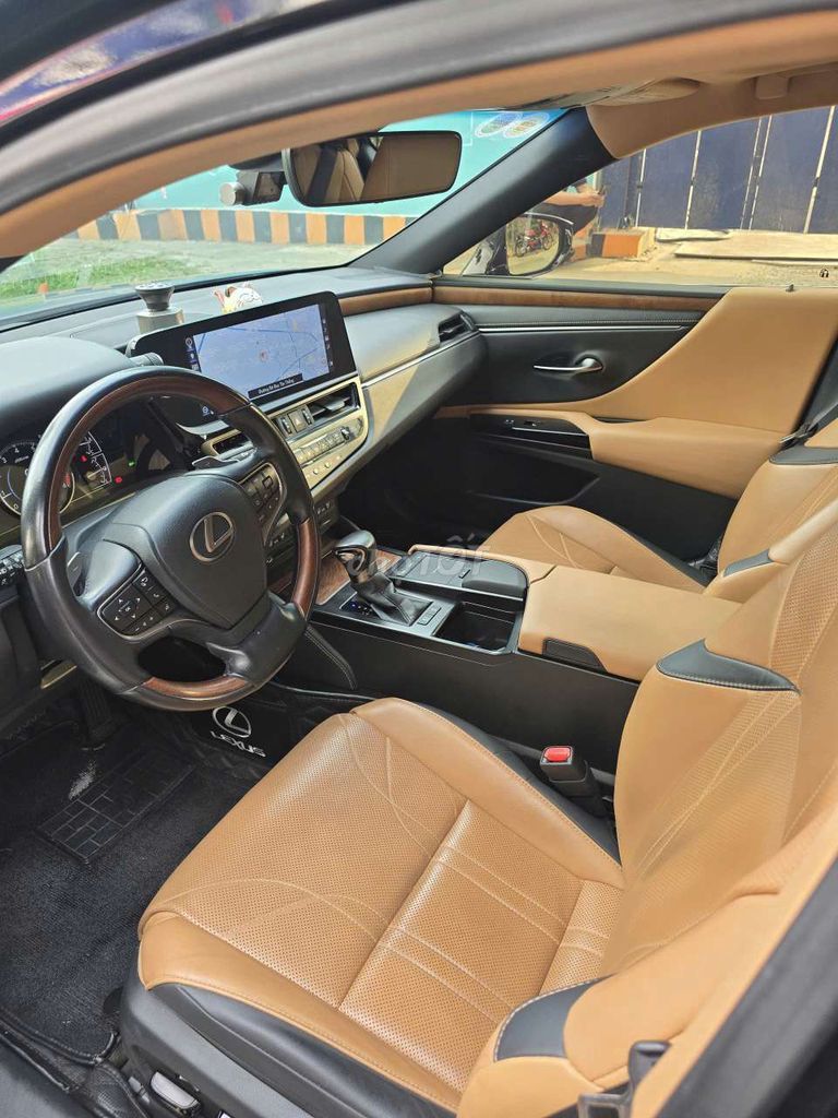 Lexus ES 250 2022 - ảnh 3
