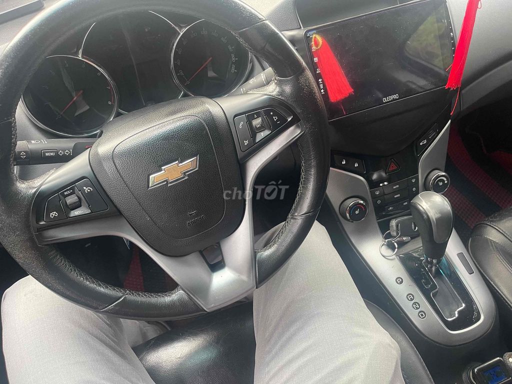 Chevrolet Cruze 2011 - ảnh 4