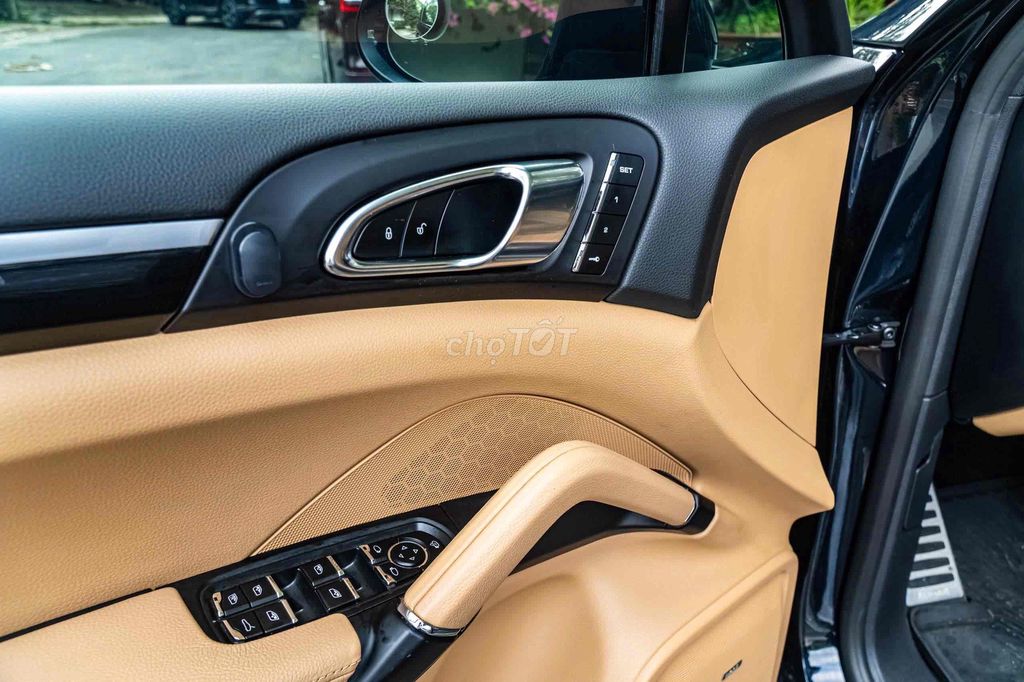 Porsche Cayenne 2016 - ảnh 5