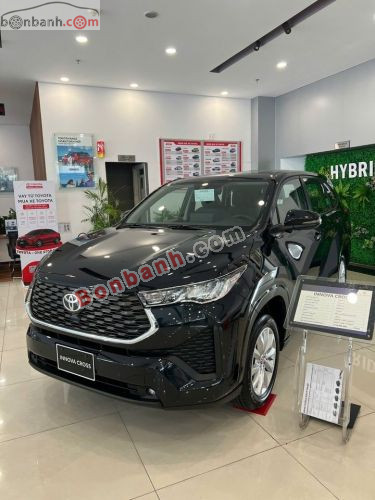 Toyota Innova Cross 2.0V CVT 2026 - ảnh 1