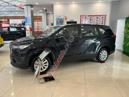 Toyota Innova Cross 2.0V CVT 2026 - ảnh 2