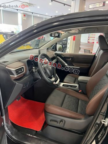 Toyota Innova Cross 2.0V CVT 2026 - ảnh 4