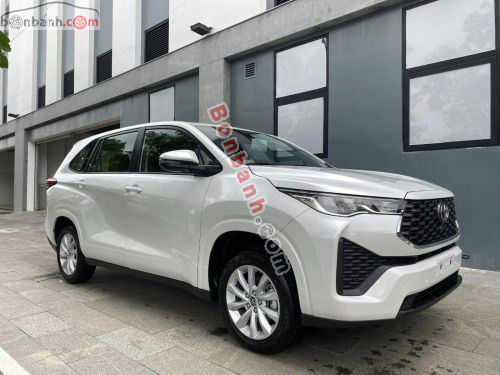 Toyota Innova Cross 2.0V CVT 2026 - ảnh 2