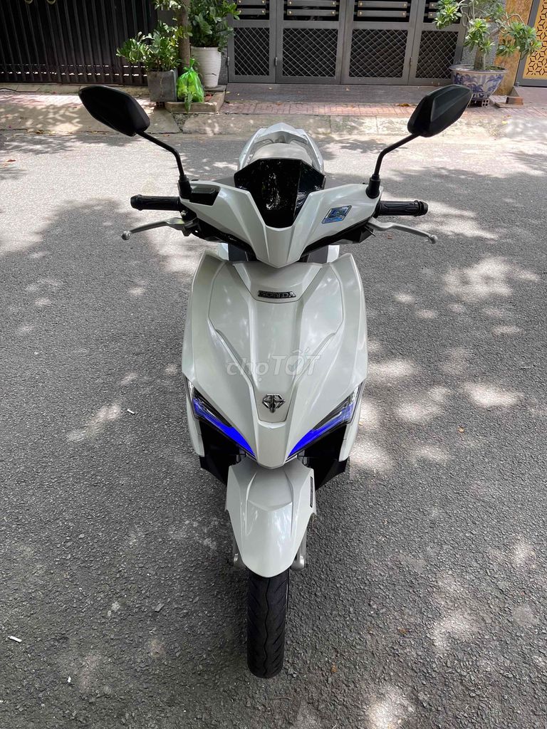 Honda Air Blade 2018 - ảnh 2
