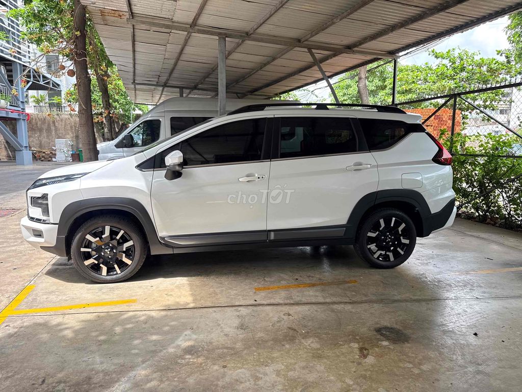 Mitsubishi Xpander Cross - ảnh 4