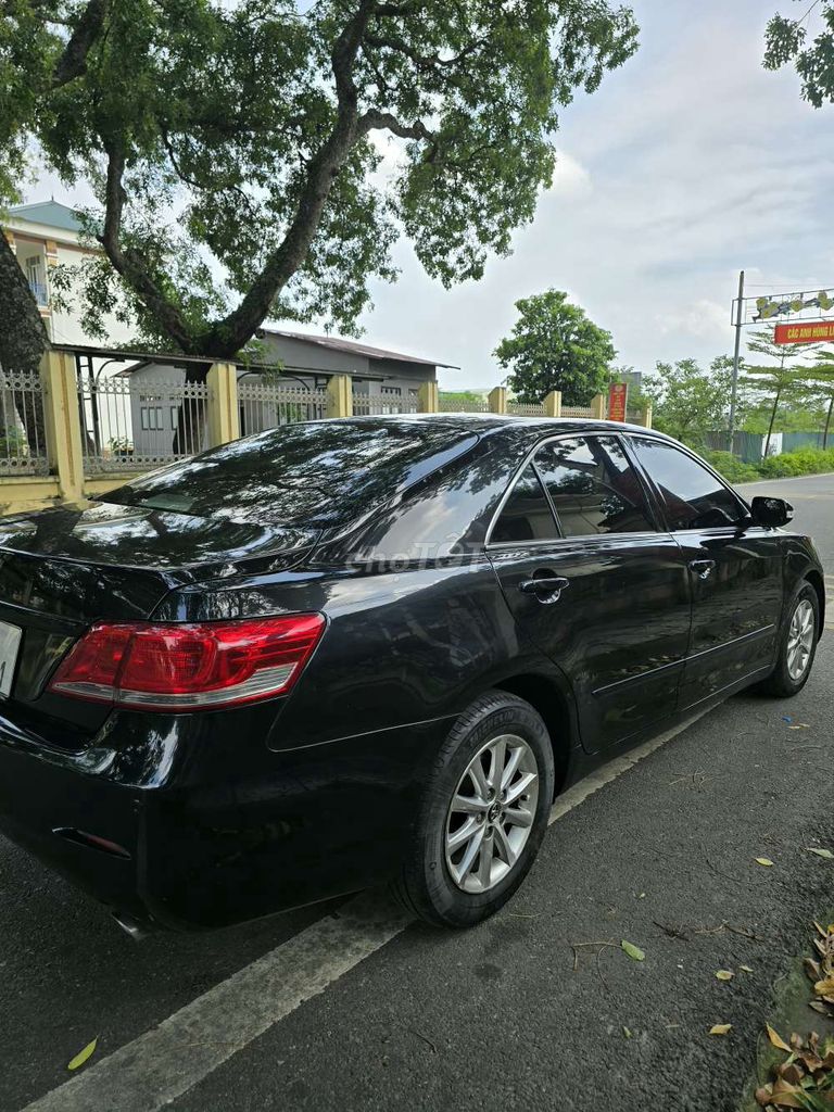 Toyota Camry 2.4G 2010 - ảnh 4