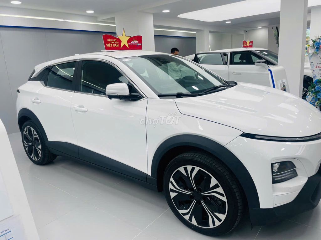 VinFast VF6 Eco - ảnh 4