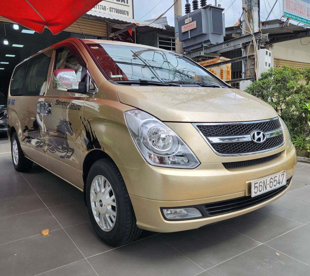 Hyundai Starex - ảnh 3