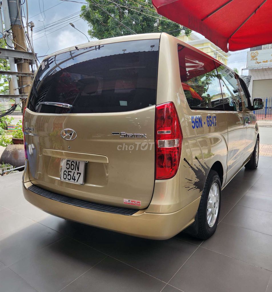 Hyundai Starex - ảnh 5