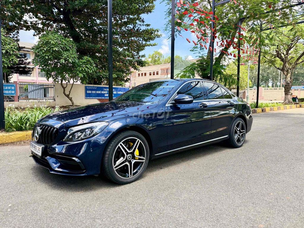 Mercedes-Benz 2016 - ảnh 1