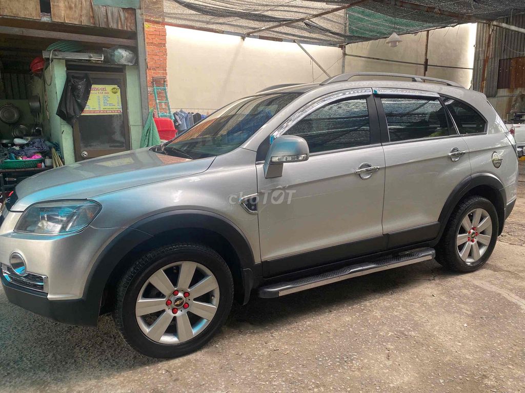 Chevrolet Captiva - ảnh 2