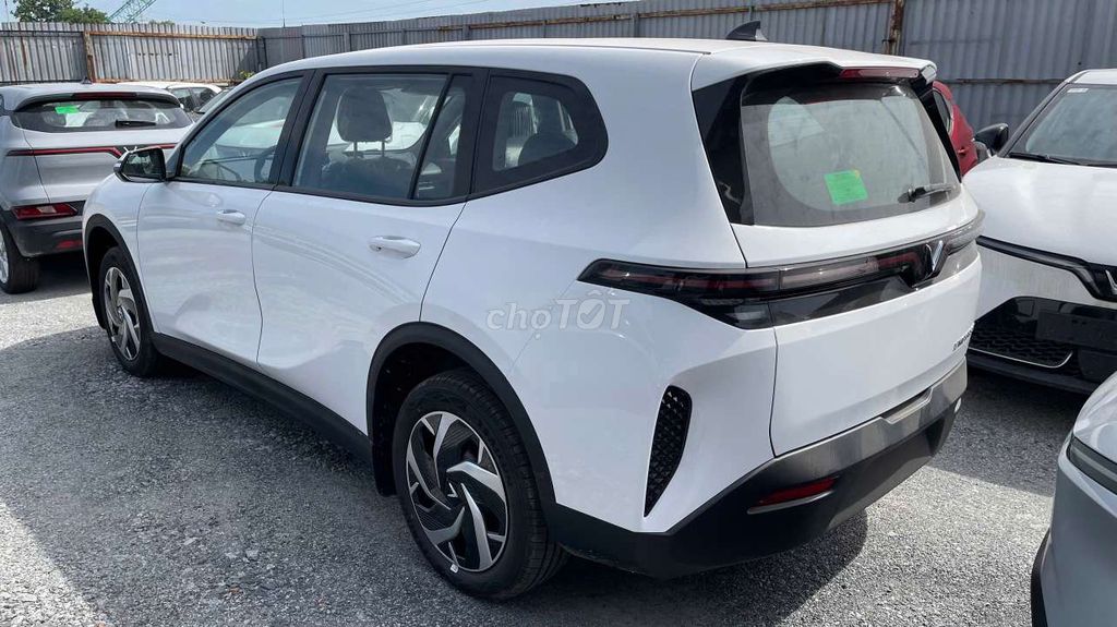 VinFast Limo Green - ảnh 1