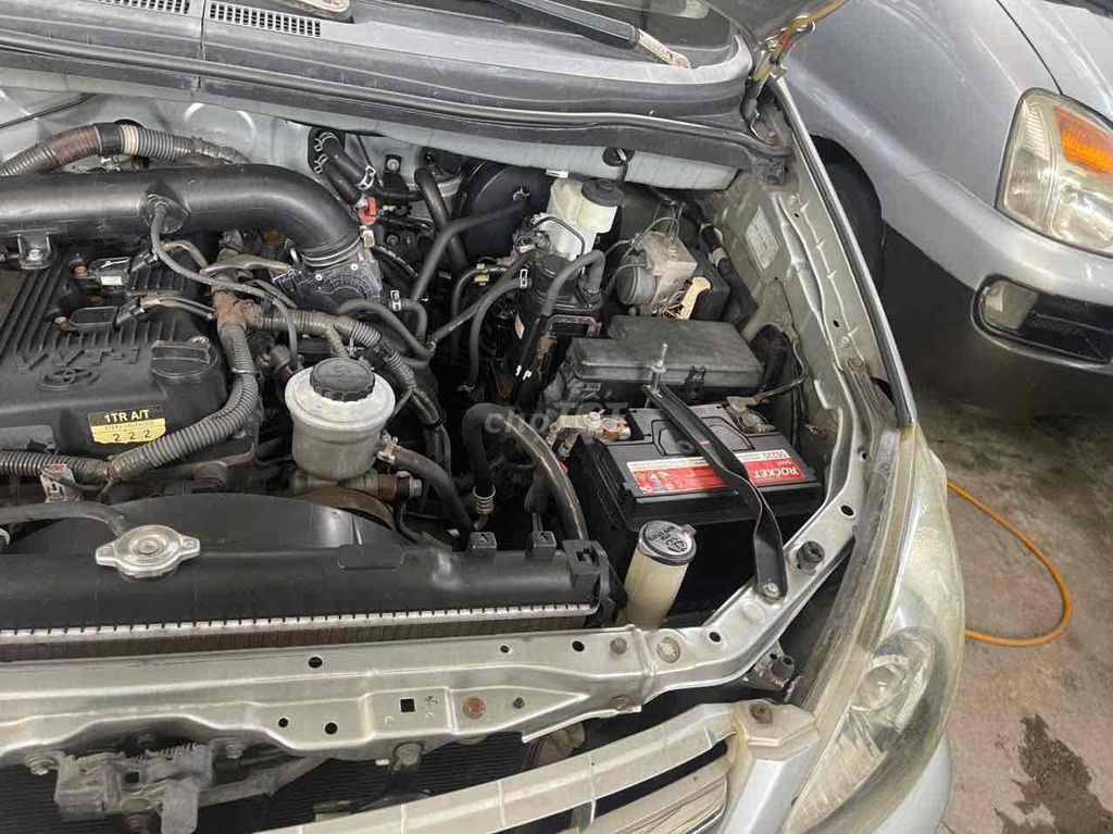 Toyota Innova 2009 - ảnh 4