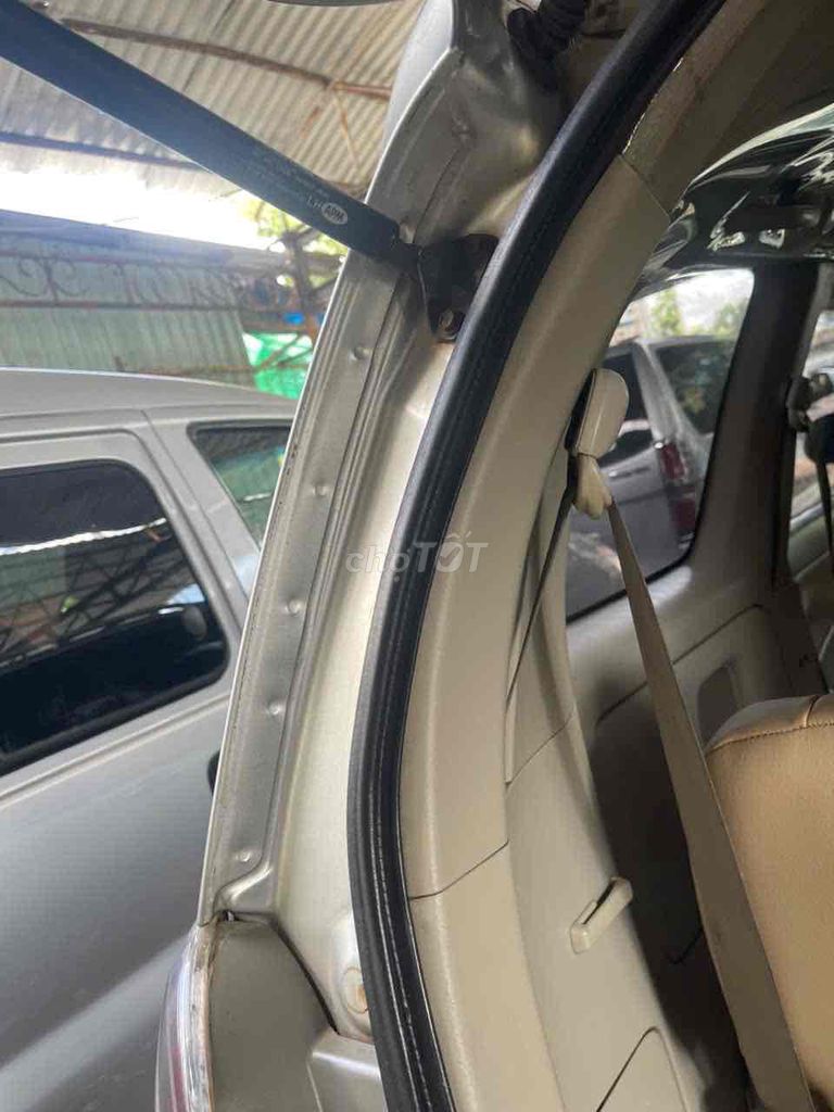 Toyota Innova 2009 - ảnh 5