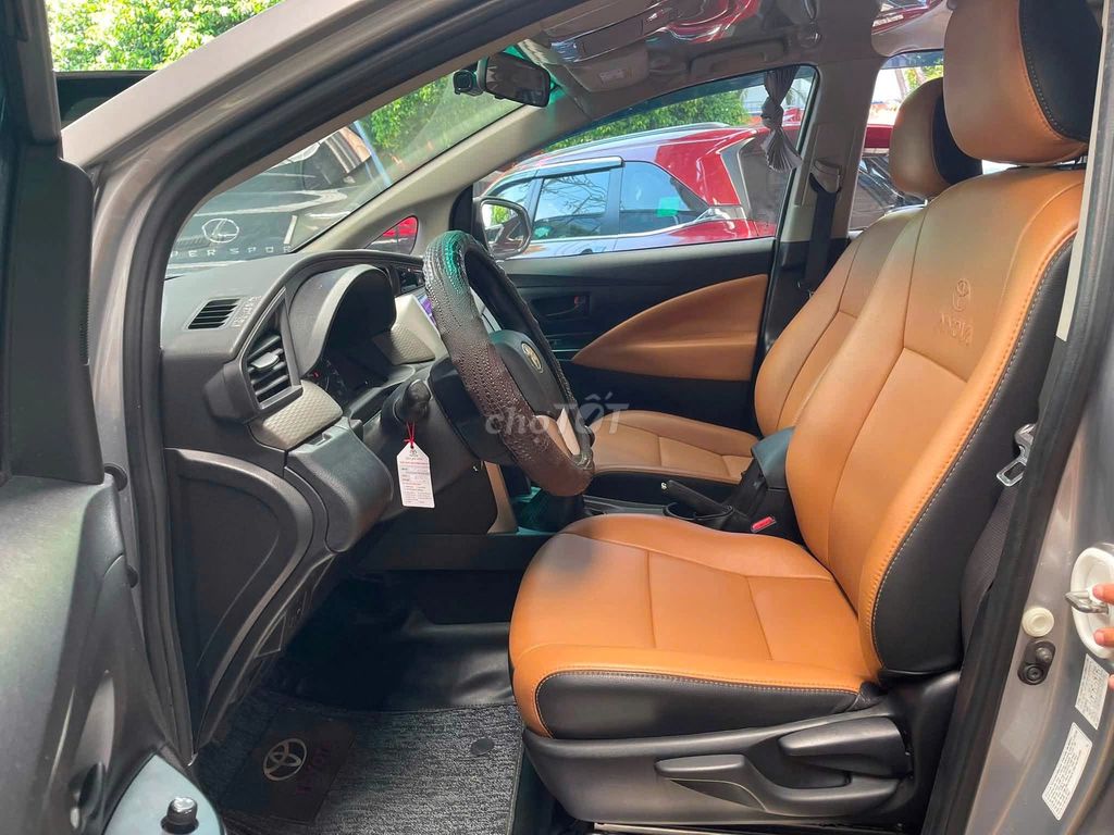 Toyota Innova 2.0E 2017 - ảnh 3