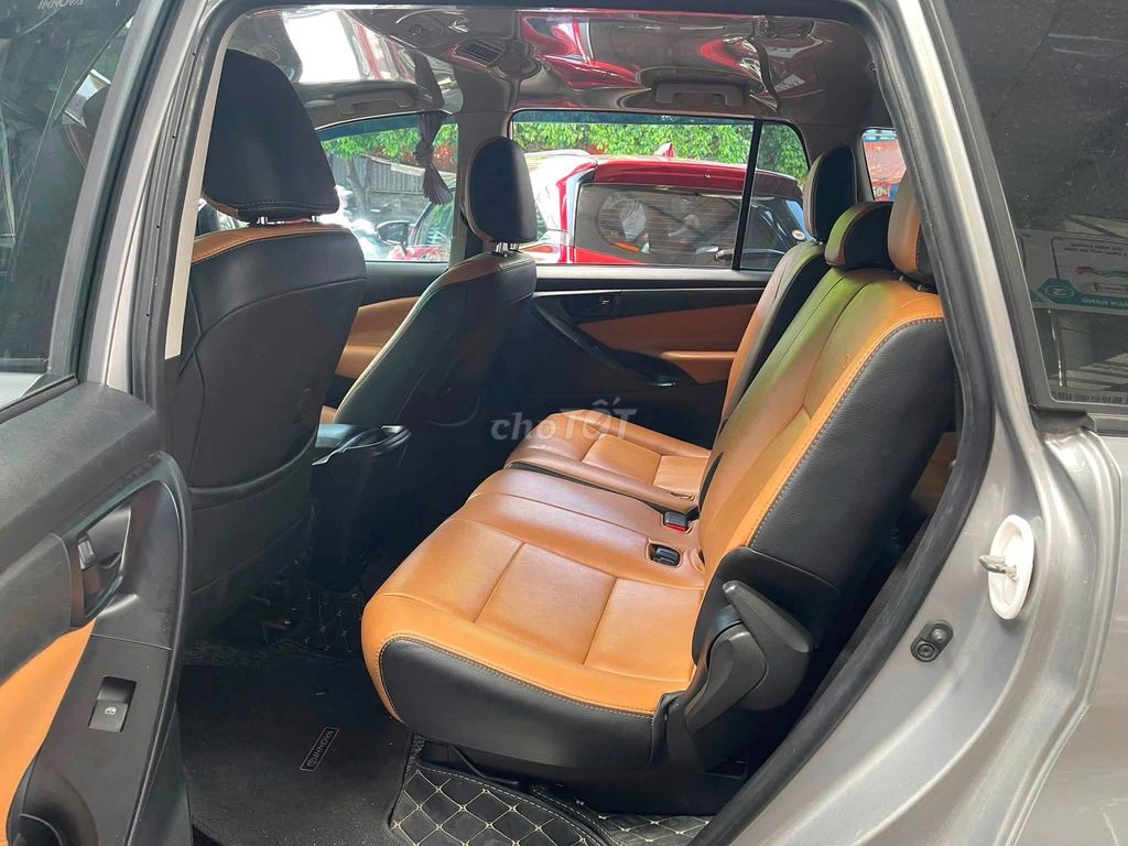 Toyota Innova 2.0E 2017 - ảnh 4