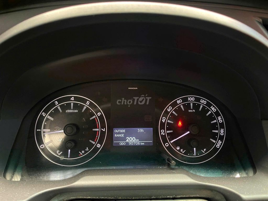 Toyota Innova 2.0E 2017 - ảnh 5