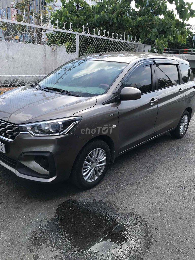 Suzuki Ertiga 2022 - ảnh 1