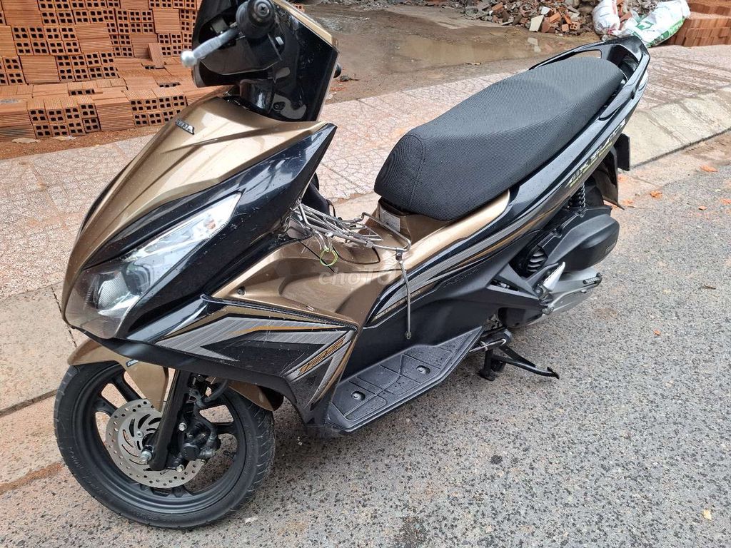 Honda Air Blade 2014 - ảnh 3
