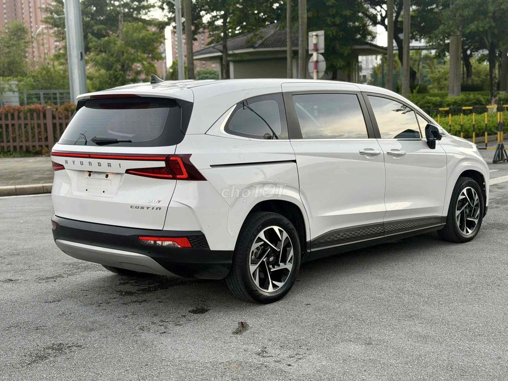 Hyundai Custin Cao Cấp 2.0T 2024 - ảnh 3