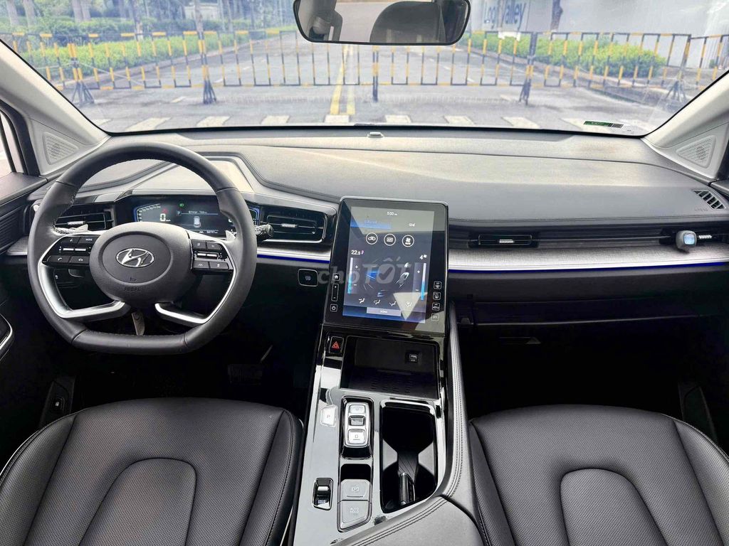 Hyundai Custin Cao Cấp 2.0T 2024 - ảnh 5