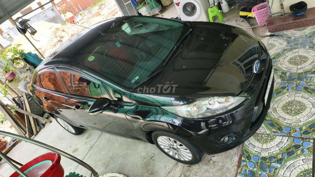 Ford Fiesta 2011 - ảnh 2