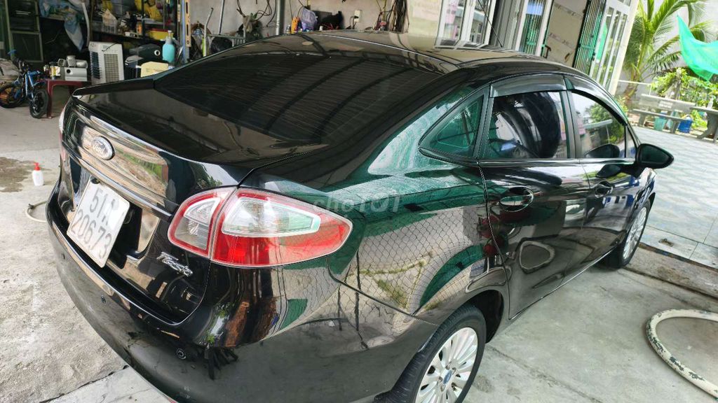 Ford Fiesta 2011 - ảnh 5