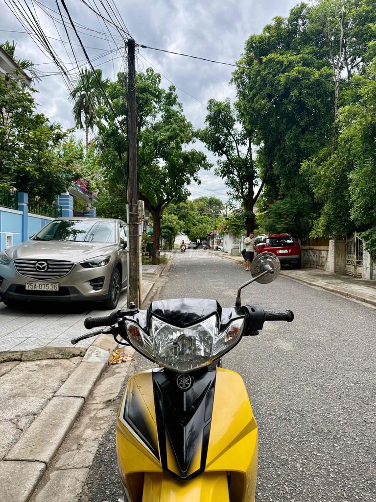 Yamaha 2012 - ảnh 1