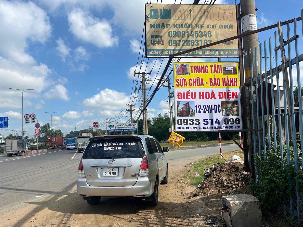 Toyota Innova 2010 - ảnh 3