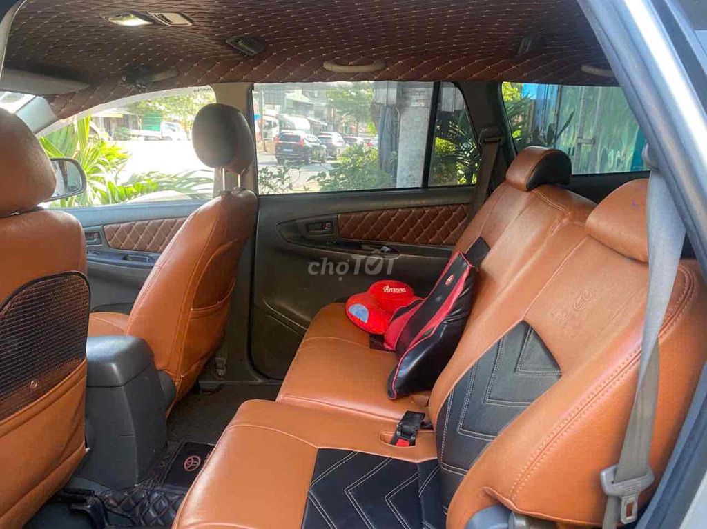 Toyota Innova 2012 - ảnh 2