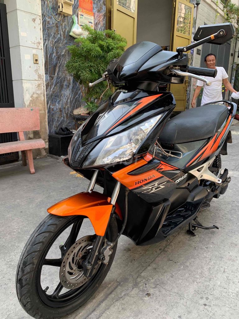 Honda Air Blade - ảnh 1