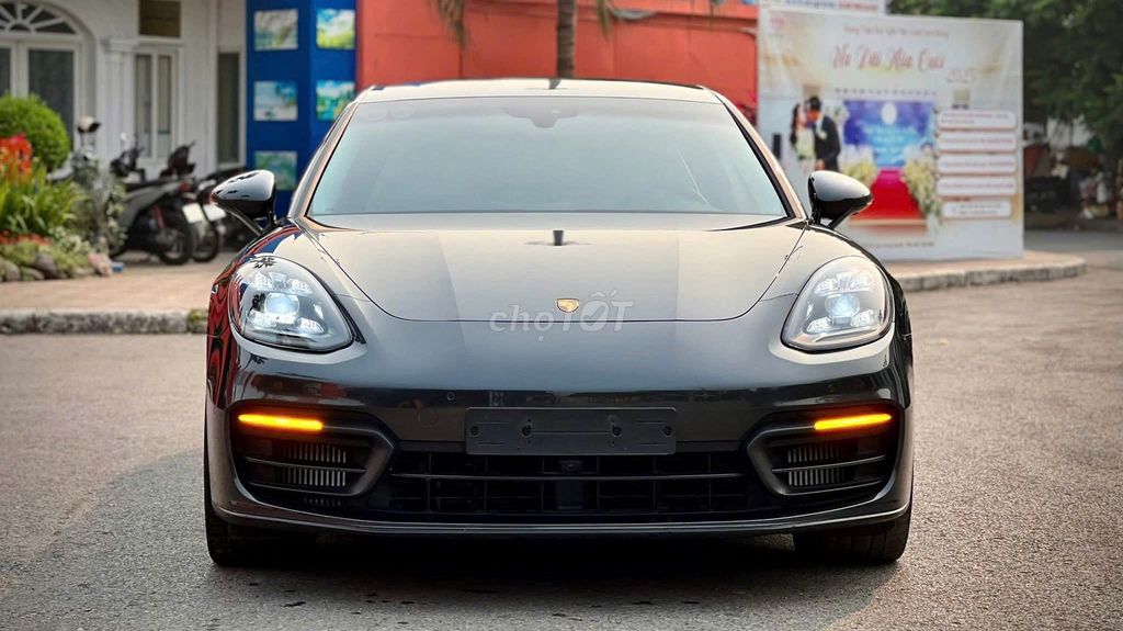 Porsche Panamera 2021 - ảnh 1
