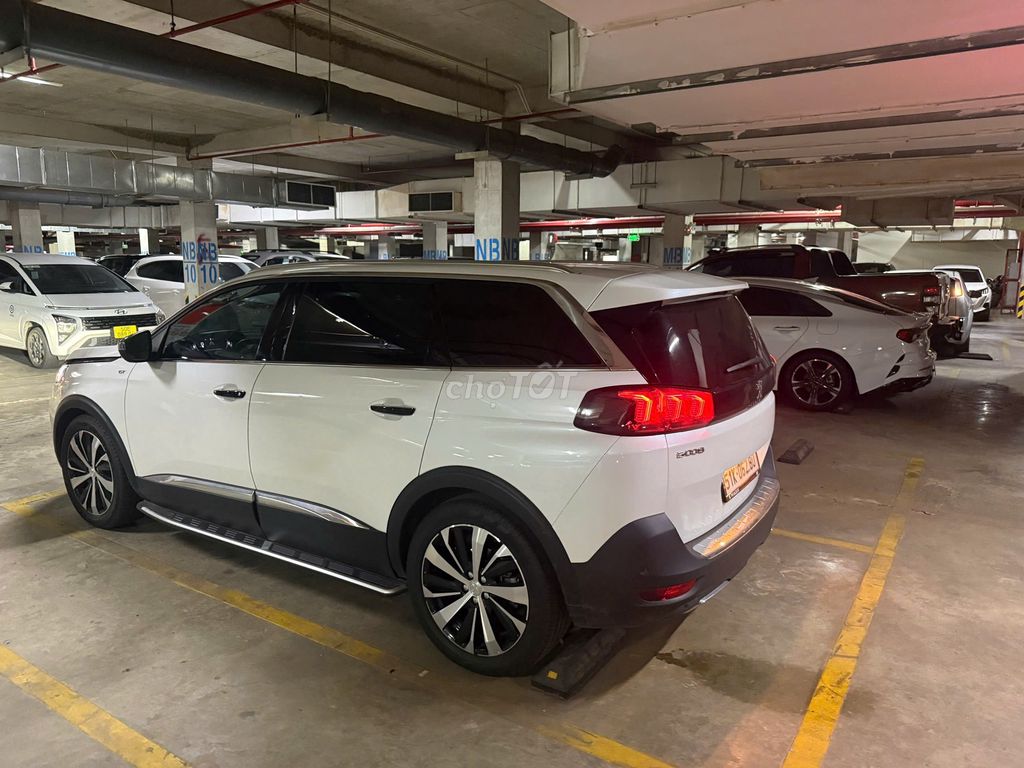 Peugeot 5008 2021 - ảnh 1