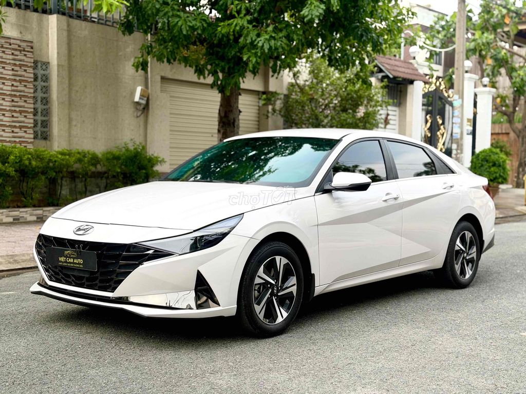 Hyundai Elantra 2022 - ảnh 2