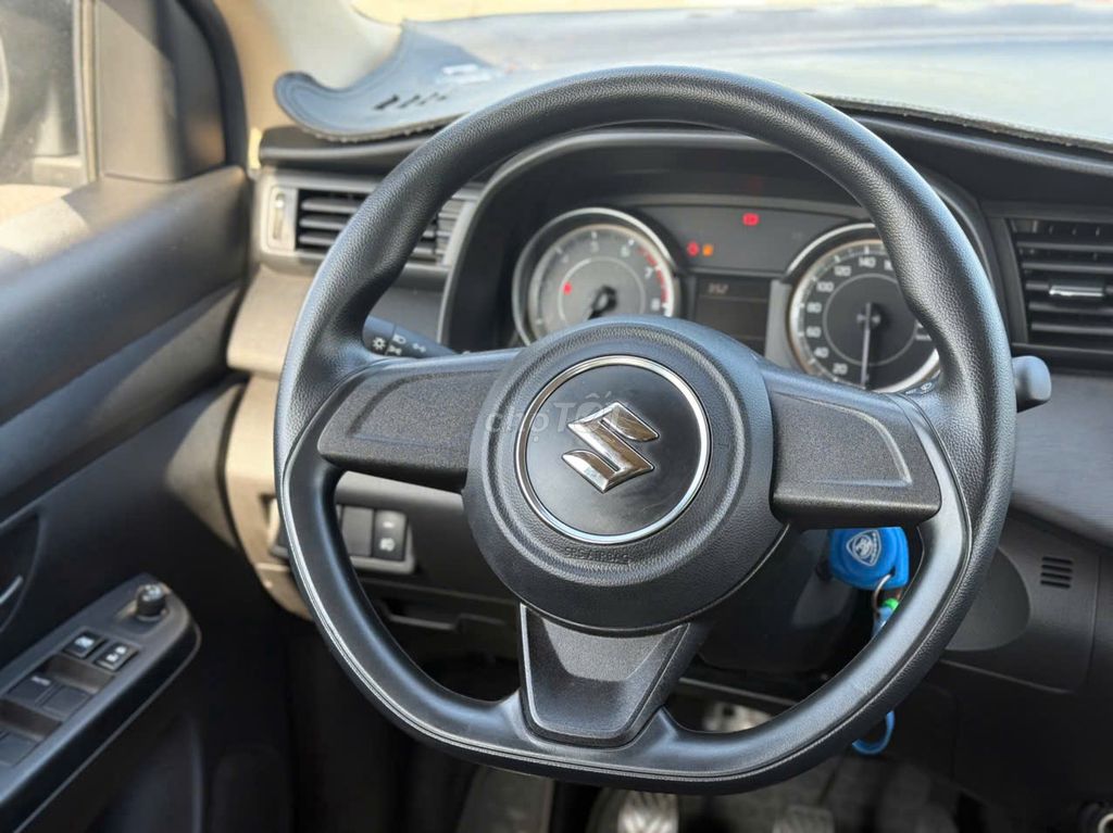 Suzuki Ertiga 2022 - ảnh 2