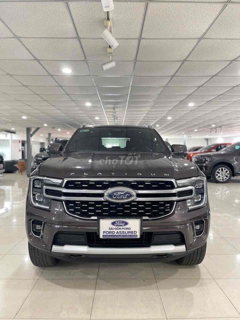 Ford Everest 2024 - ảnh 1