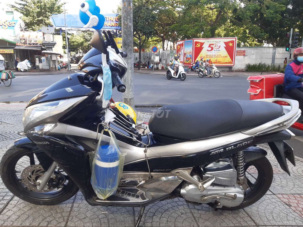 Honda Air Blade 2011 - ảnh 2