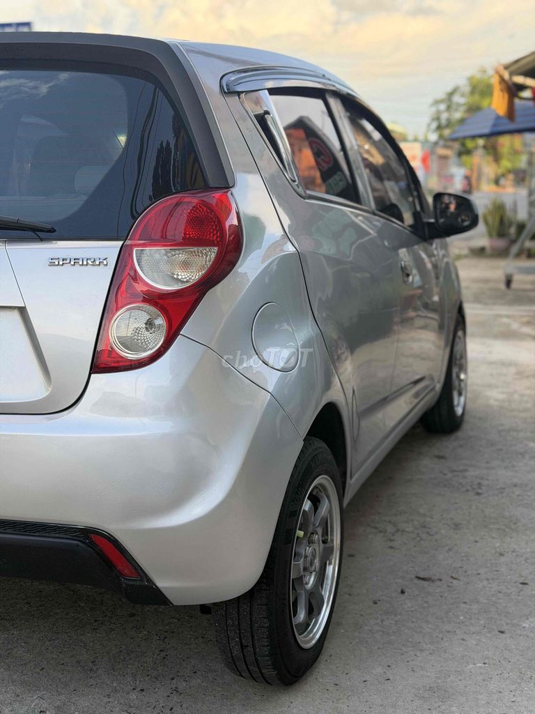 Chevrolet Spark 2017 - ảnh 3
