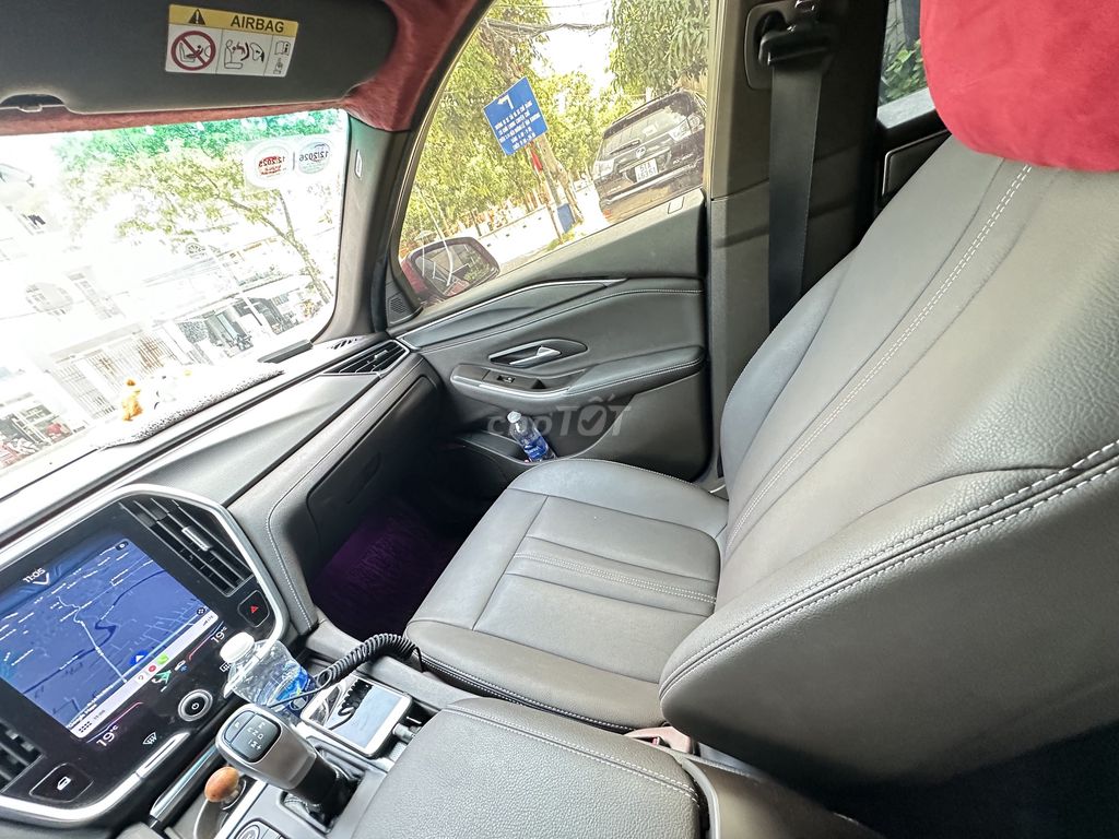 VinFast Lux A2.0 2019 - ảnh 3
