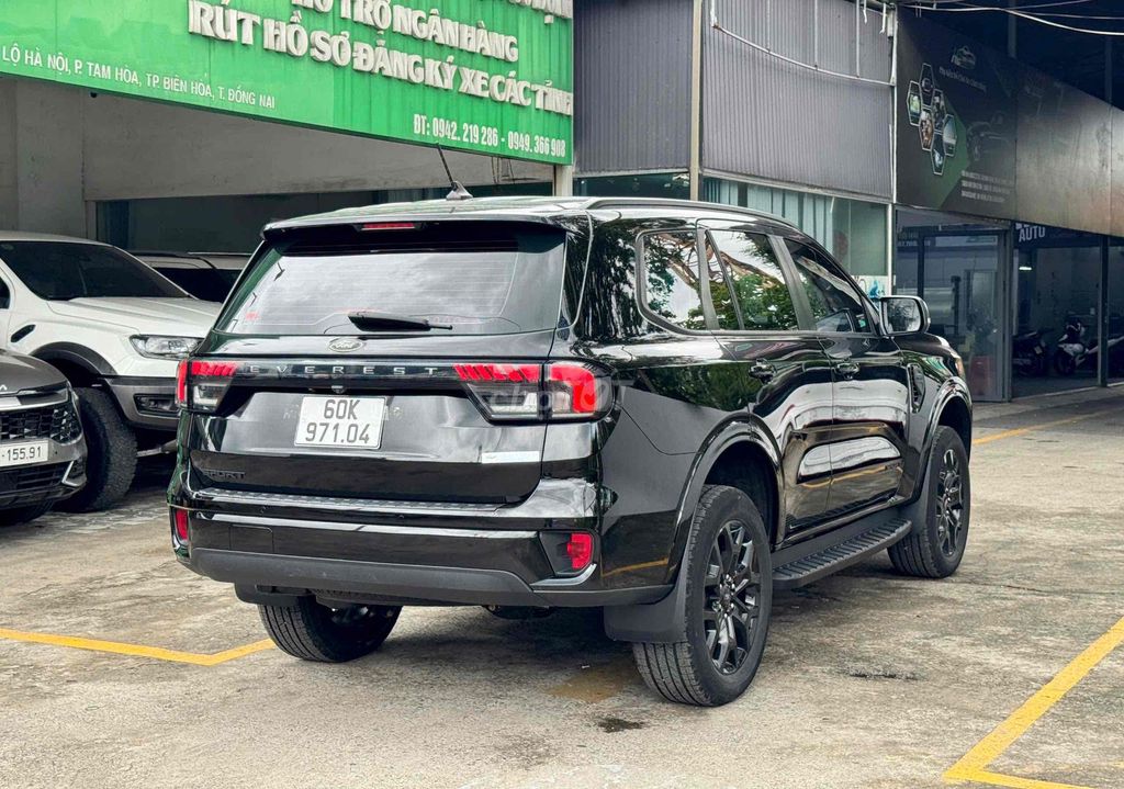 Ford Everest 2023 - ảnh 3