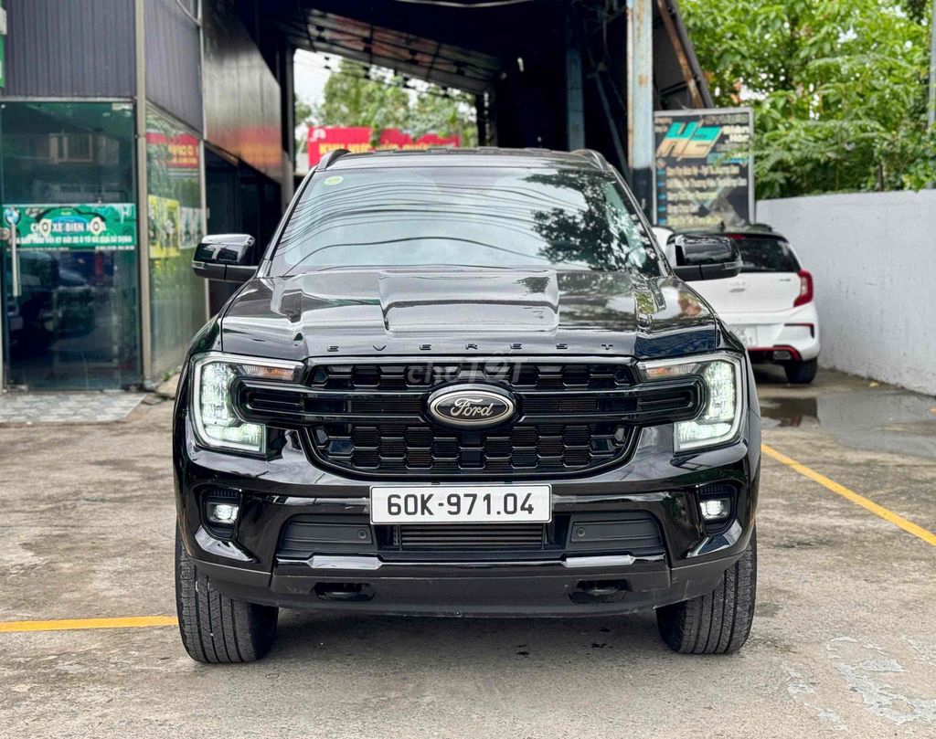 Ford Everest 2023 - ảnh 4
